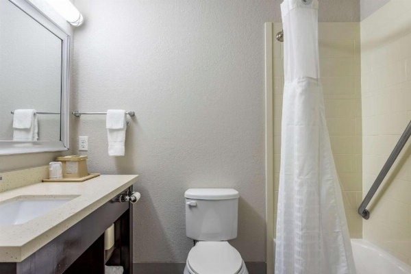 Comfort Inn & Suites North Little Rock JFK Blvd image 10