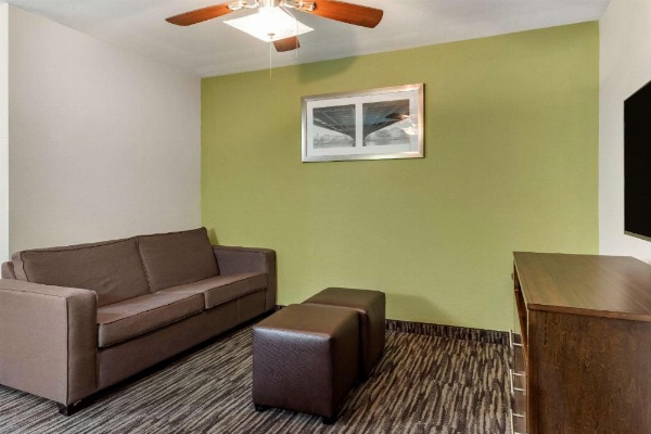 Comfort Inn & Suites North Little Rock JFK Blvd image 20