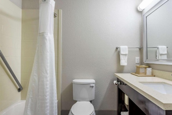 Comfort Inn & Suites North Little Rock JFK Blvd image 21
